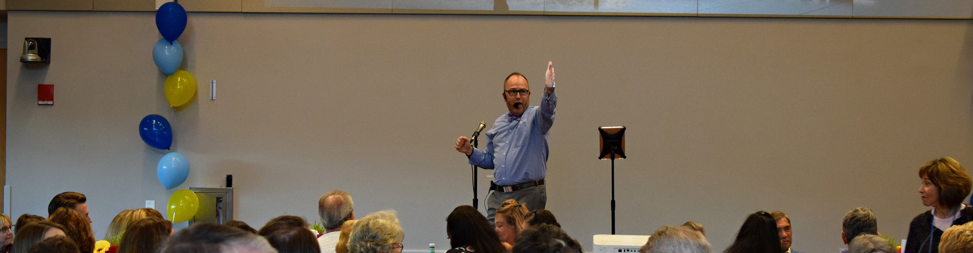fun auctioneer